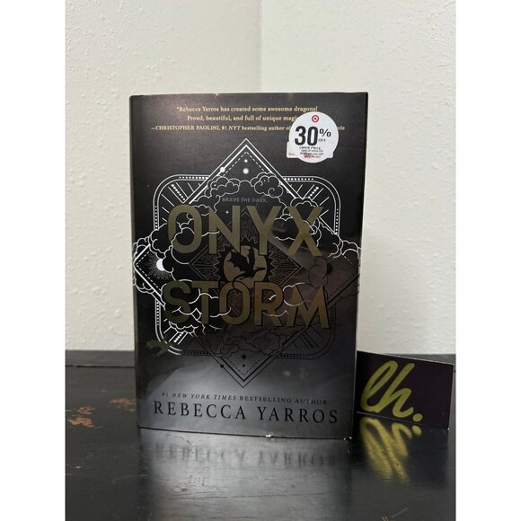 TARGET EXCLUSIVE - Onyx Storm Deluxe Limited Collector's Edition HARDCOVER - Picture 1 of 4